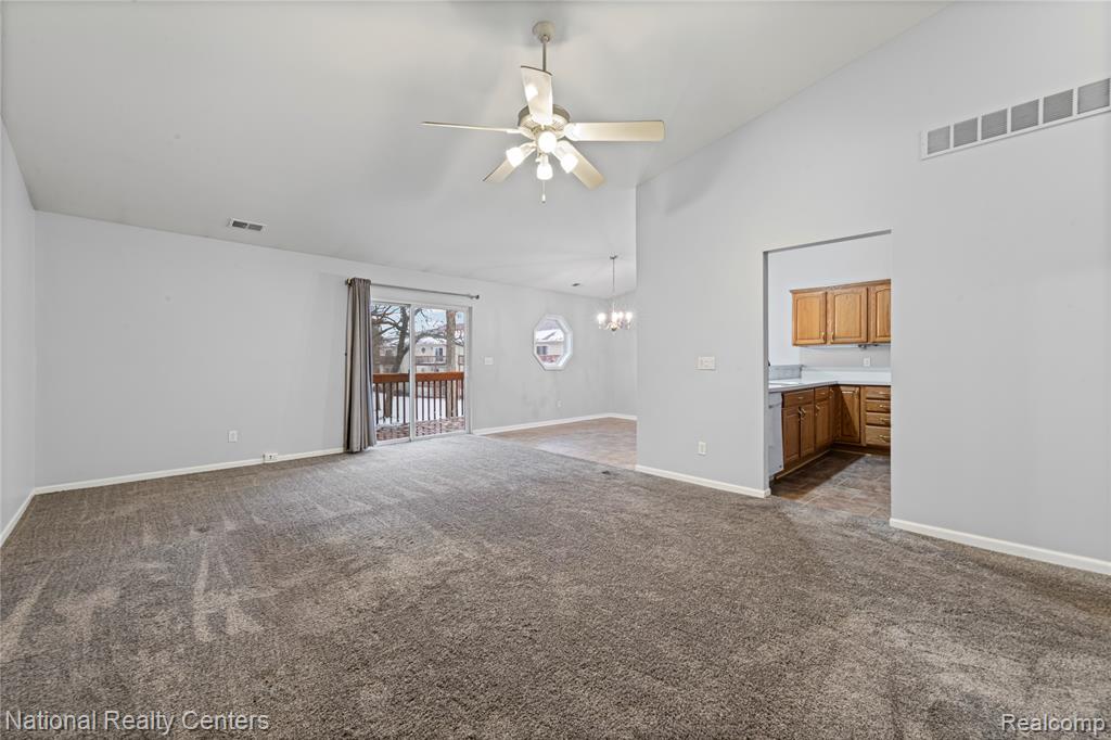 4967 Oak Hill Drive, Waterford, MI 48329 — Photo 12
