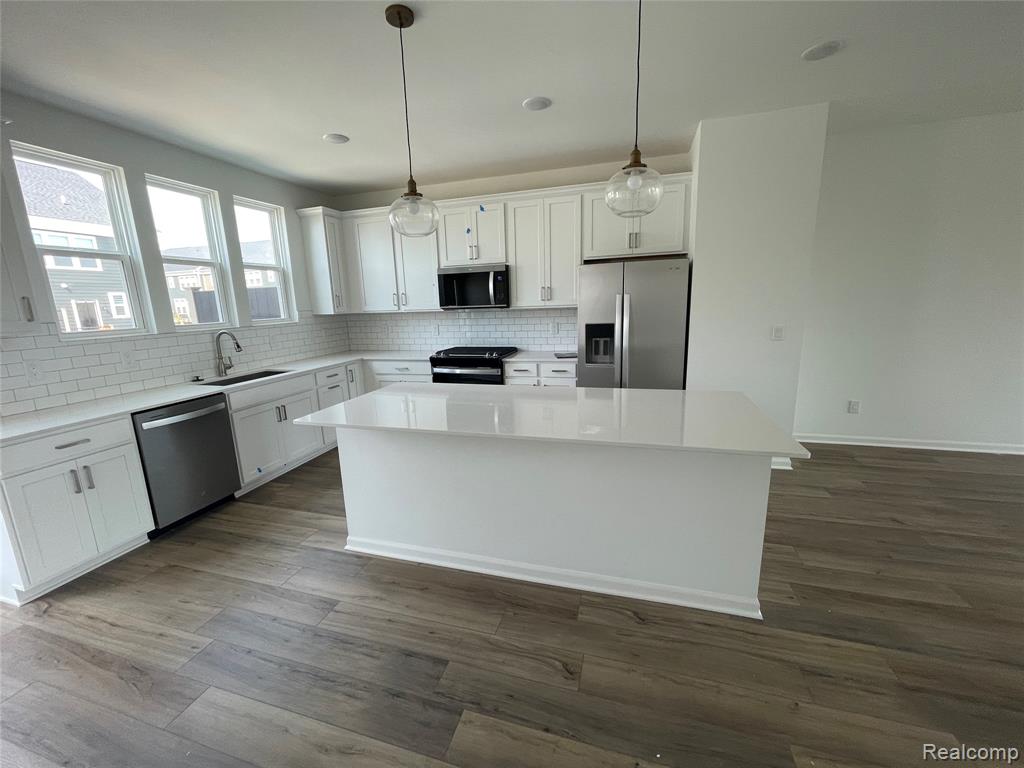 42970 Atwood Avenue, Novi, MI — Photo 9
