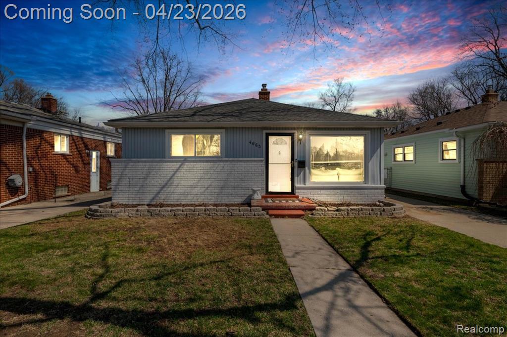 4663 Mayfair Street, Dearborn Heights, MI 48125 — front exterior