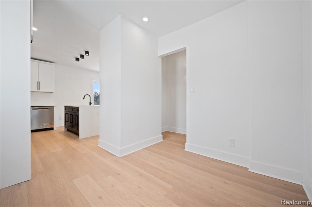 396 Lenox Street, Detroit, MI 48215 — Photo 18