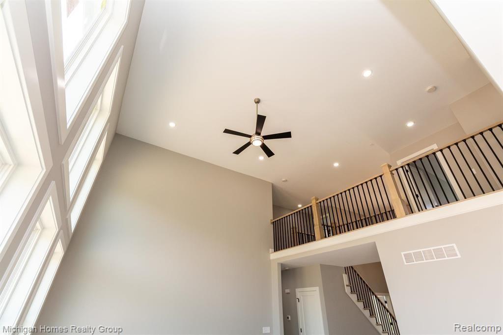 2910 LOON Drive, Wixom, MI 48393 — Photo 70