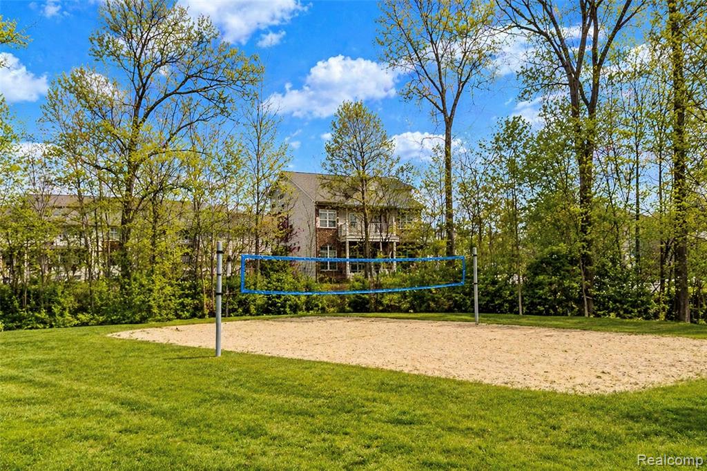 454 Old Pine Way, Walled Lake, MI 48390 — Photo 50