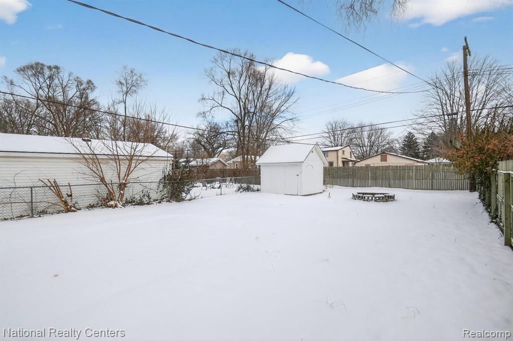 5672 N Linville Street, Westland, MI — Photo 24