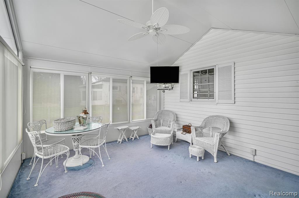 4304 Lapeer Road, Burton, MI 48509 — Photo 31