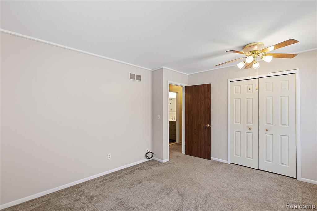 49990 Helfer Blvd, Wixom, MI 48393 — Photo 13