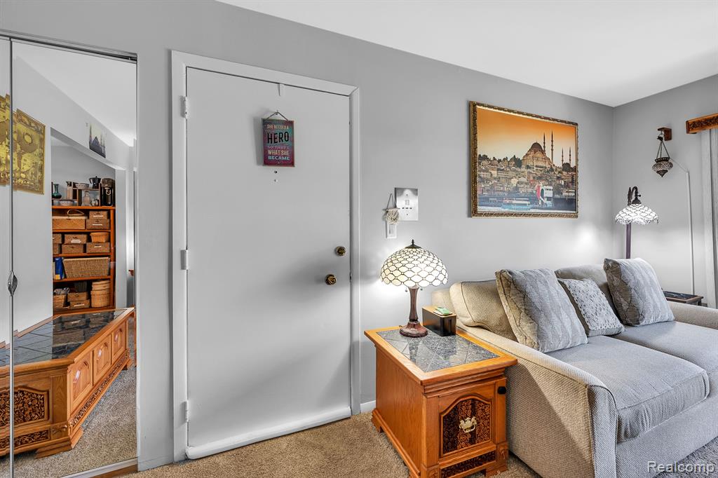 9921 ALLEN POINTE Drive, Allen Park, MI 48101 — Photo 13