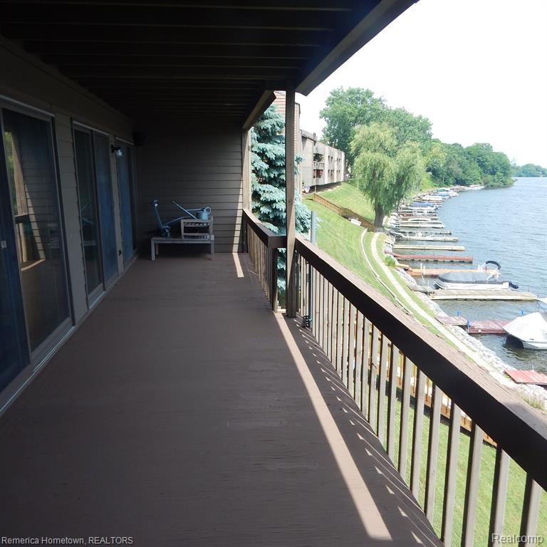 812 cliffs Drive, Ypsilanti, MI 48198 — Photo 45
