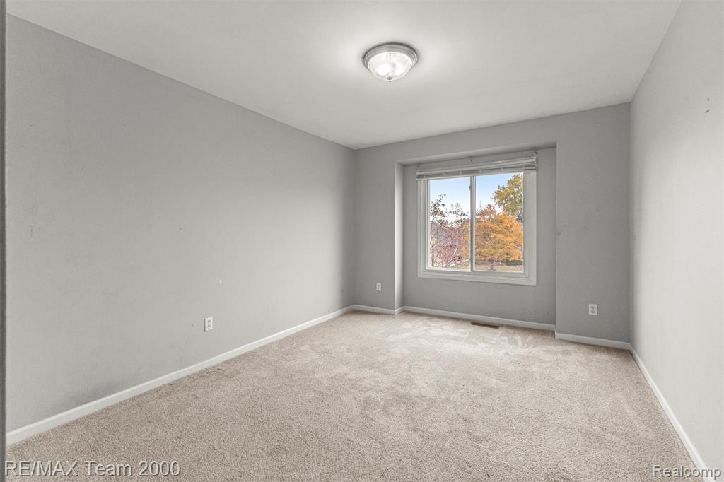 51336 Pinewood Drive, Macomb, MI 48042 — Photo 32