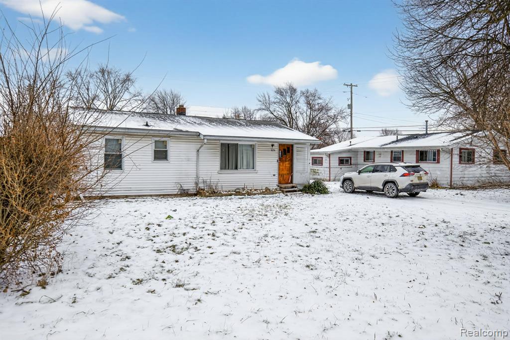 1024 S 24th Street, Saginaw, MI 48601 — Photo 2