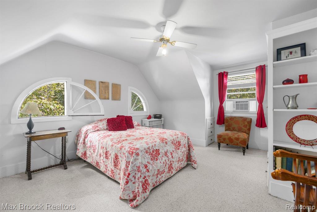 6 KENBERTON Drive, Pleasant Ridge, MI — Photo 33