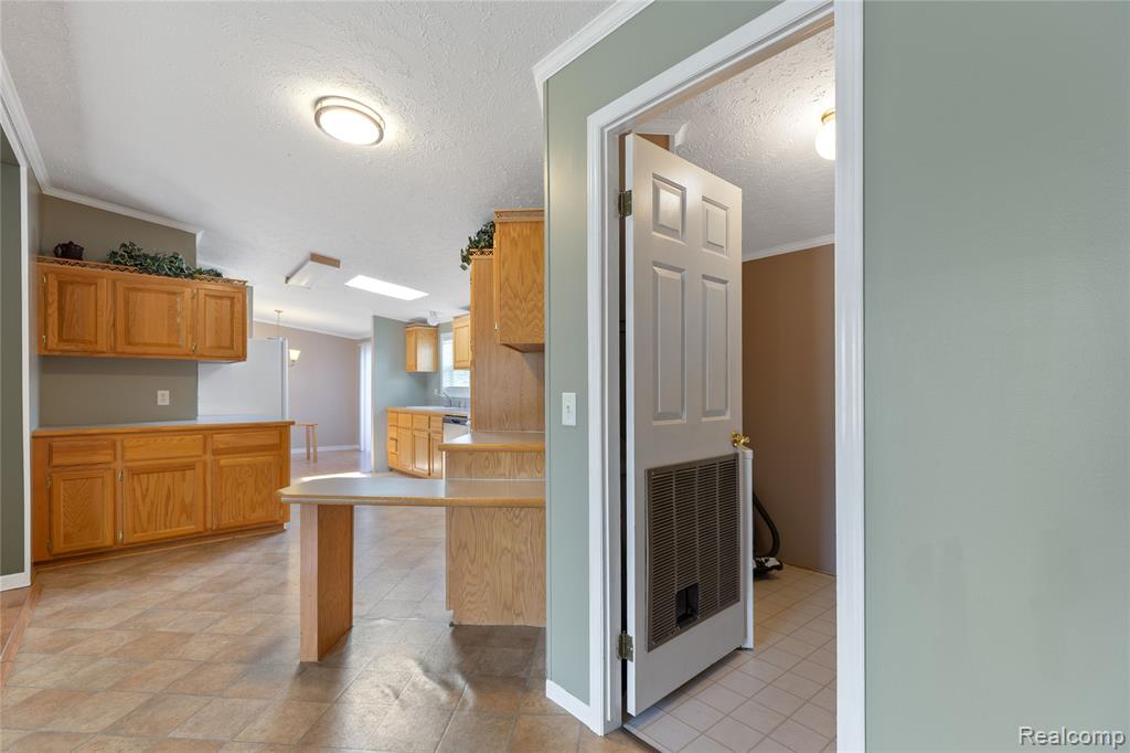4472 Wynnwood Drive, Howell, MI 48843 — Photo 18