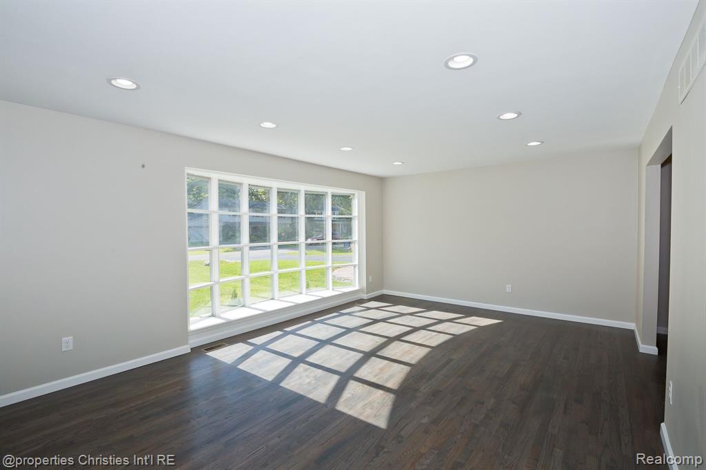 5582 NORTHCOTE, West Bloomfield, MI — Photo 6
