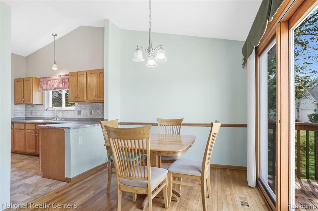 865 Challenging Trail, South Lyon, MI 48178 — Photo 7