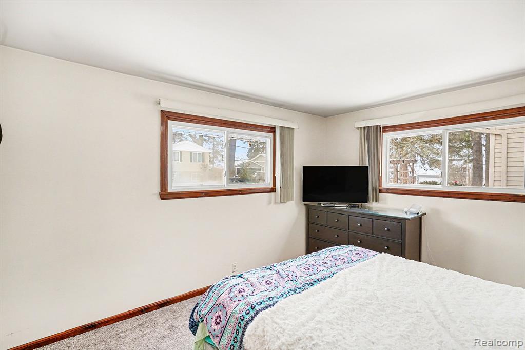 941 Marvell Place, Waterford, MI 48327 — Photo 10
