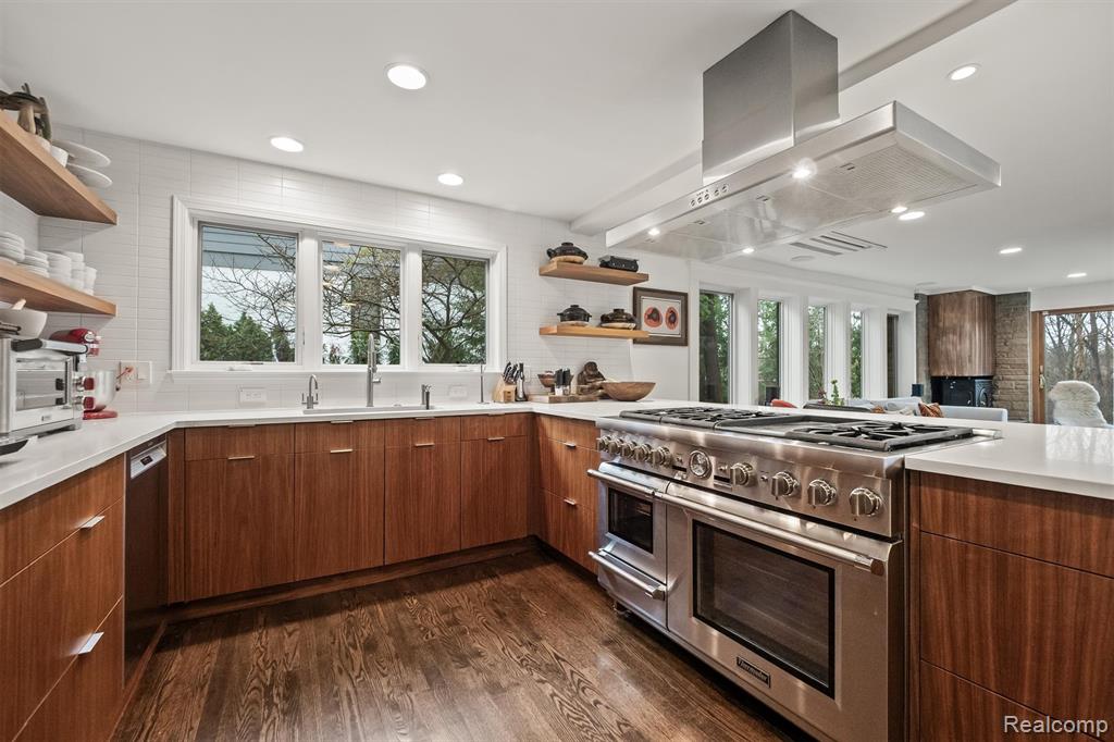 951 Twin Oaks Lane, Birmingham, MI 48009 — Photo 15