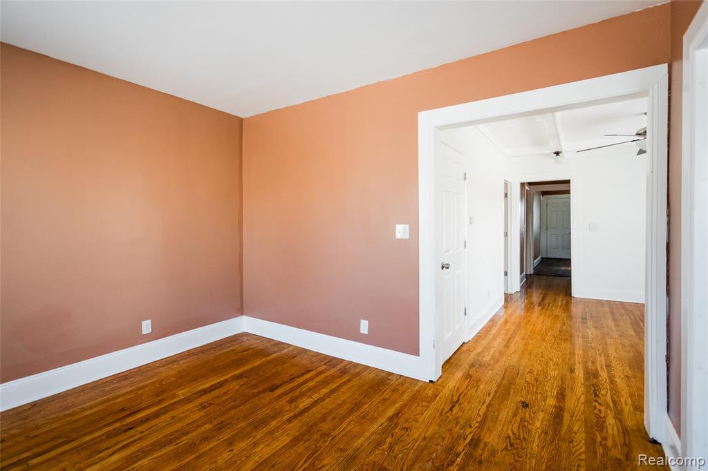 5435 Burns Street, Detroit, MI 48213 — Photo 6