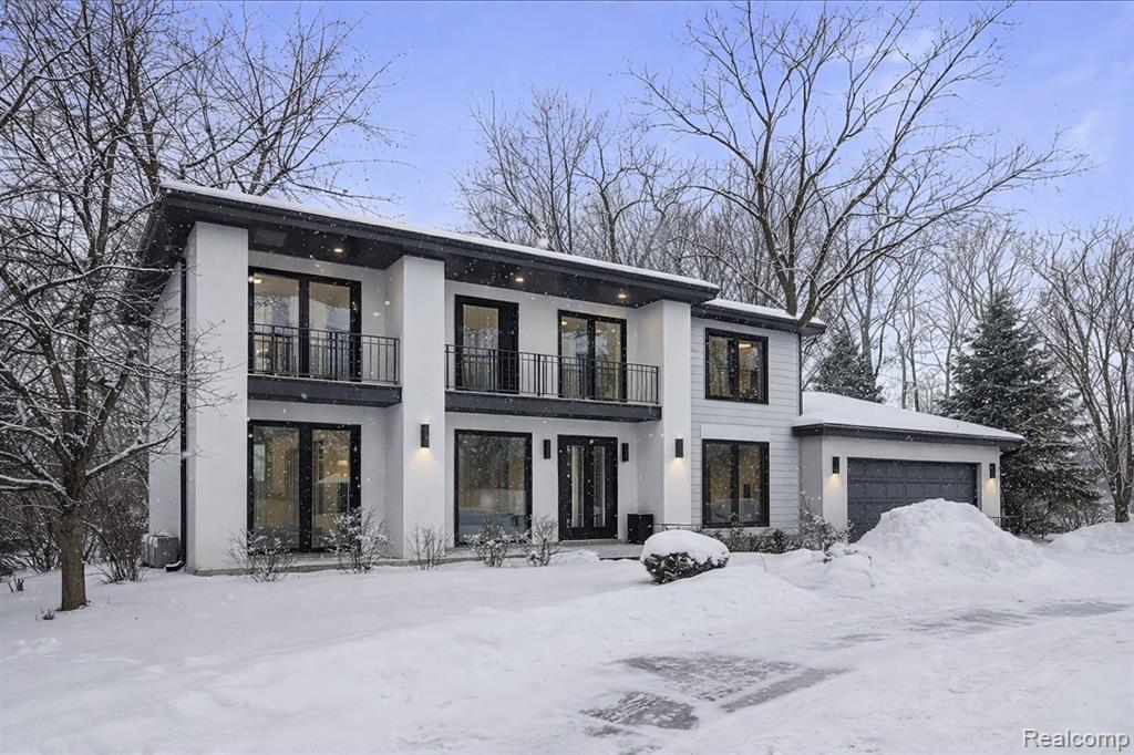 6018 Glen Eagles Drive, West Bloomfield, MI 48323 — Photo 2