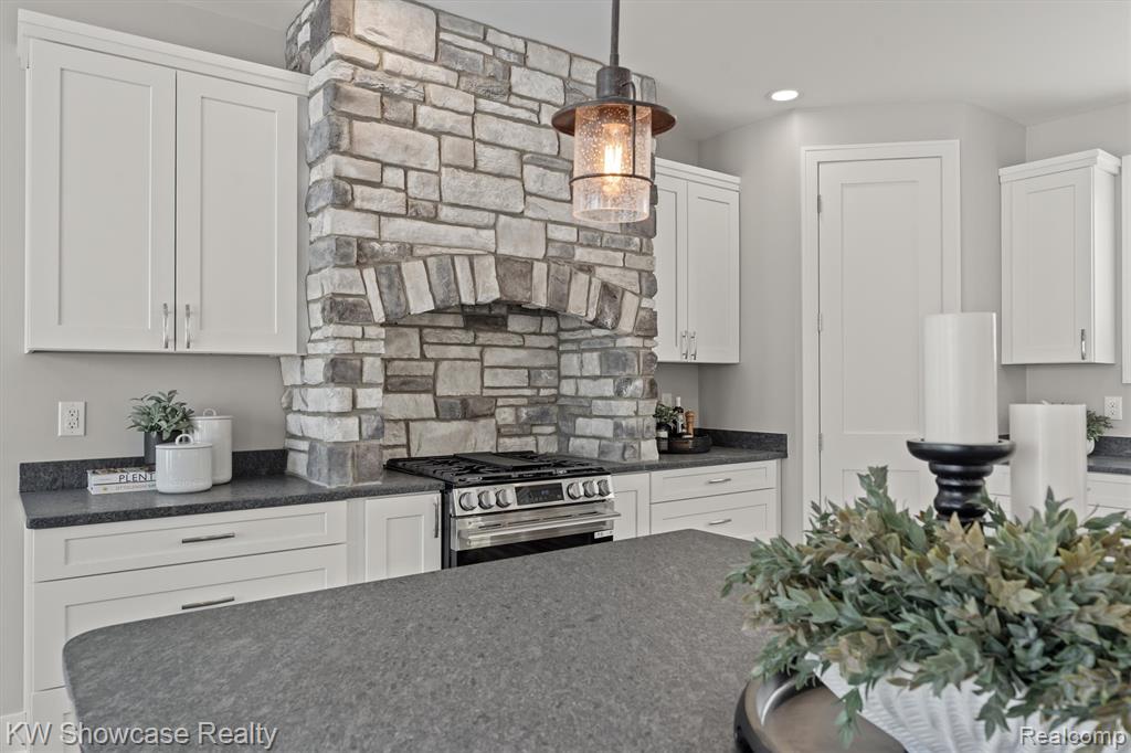 9090 Buckingham Street, White Lake, MI — Photo 15