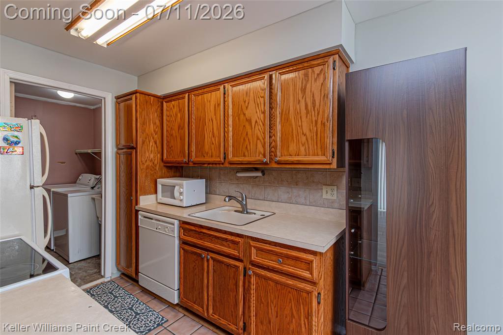 44524 N Bunker Hill Drive, 112, Clinton Twp, MI 48038 — Photo 16