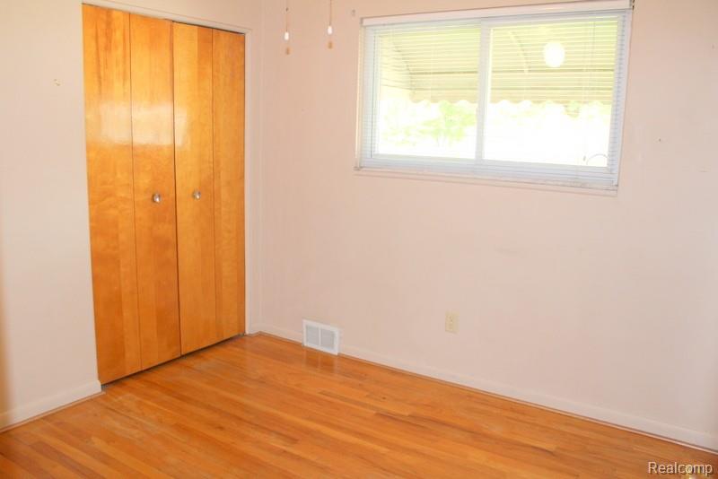 9396 Allen Road, Allen Park, MI 48101 — Photo 24