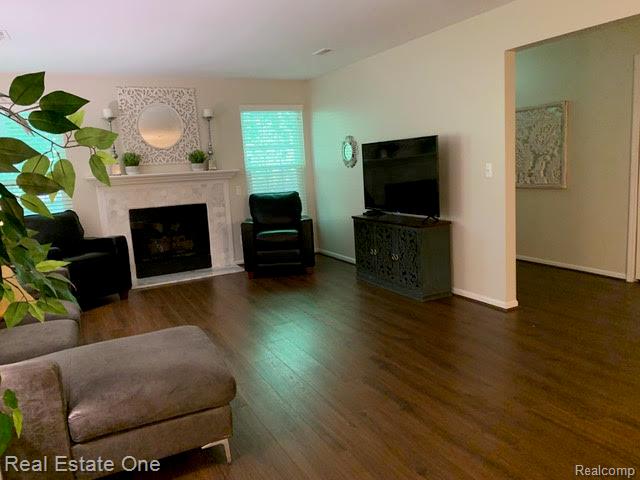 44860 Marigold Drive, 282, Sterling Heights, MI 48314 — front exterior