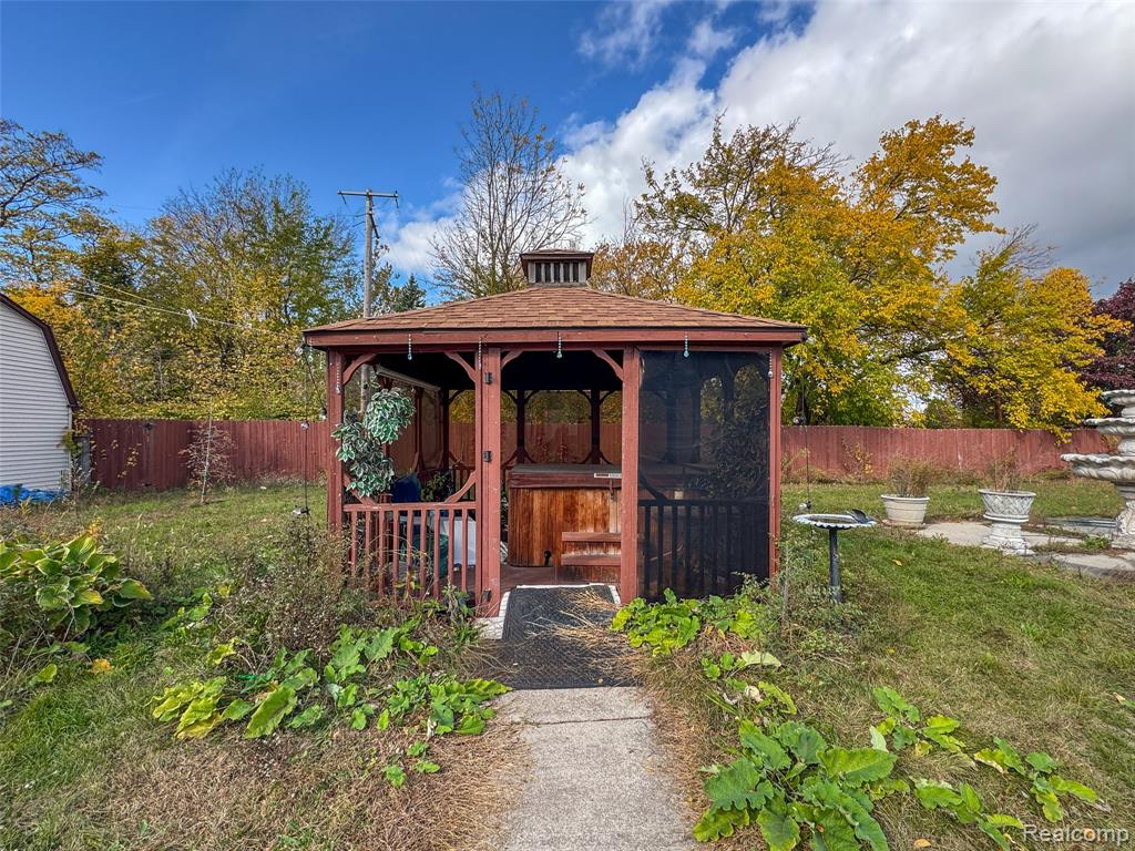 991 E Euclid Street, Detroit, MI 48211 — Photo 16