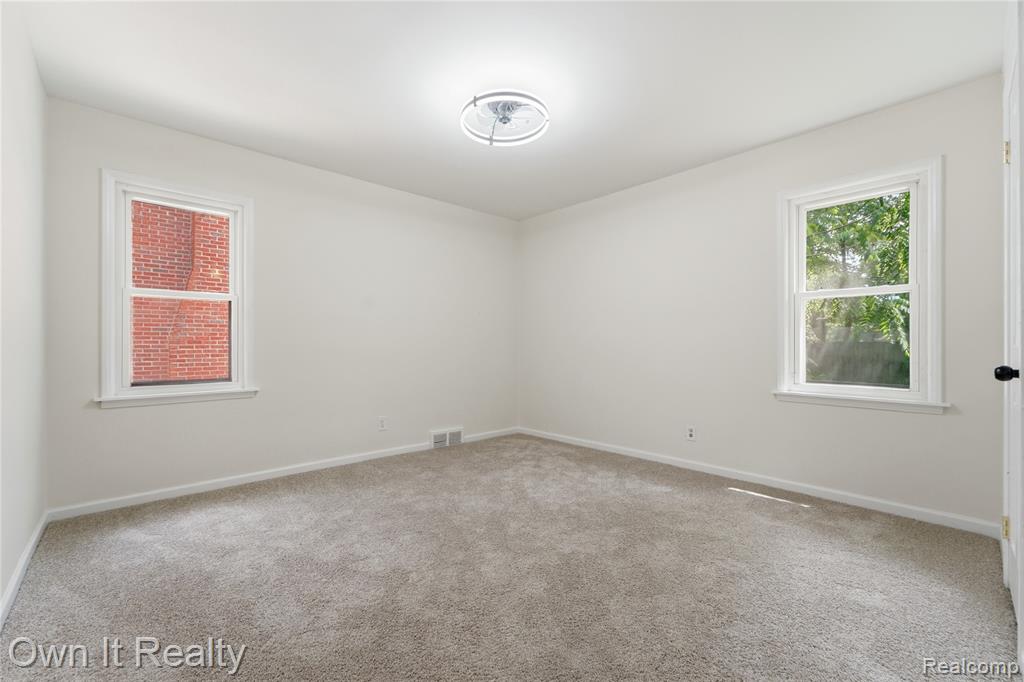 15490 Warwick Street, Detroit, MI 48223 — Photo 17