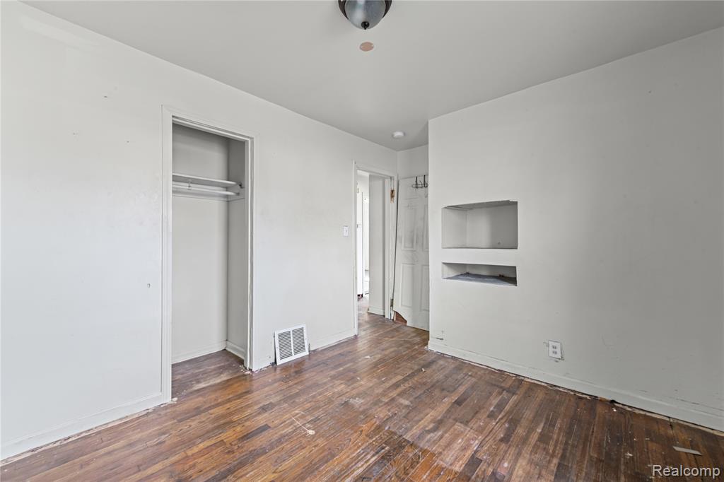 3027 Bassett Street, Detroit, MI 48217 — Photo 9