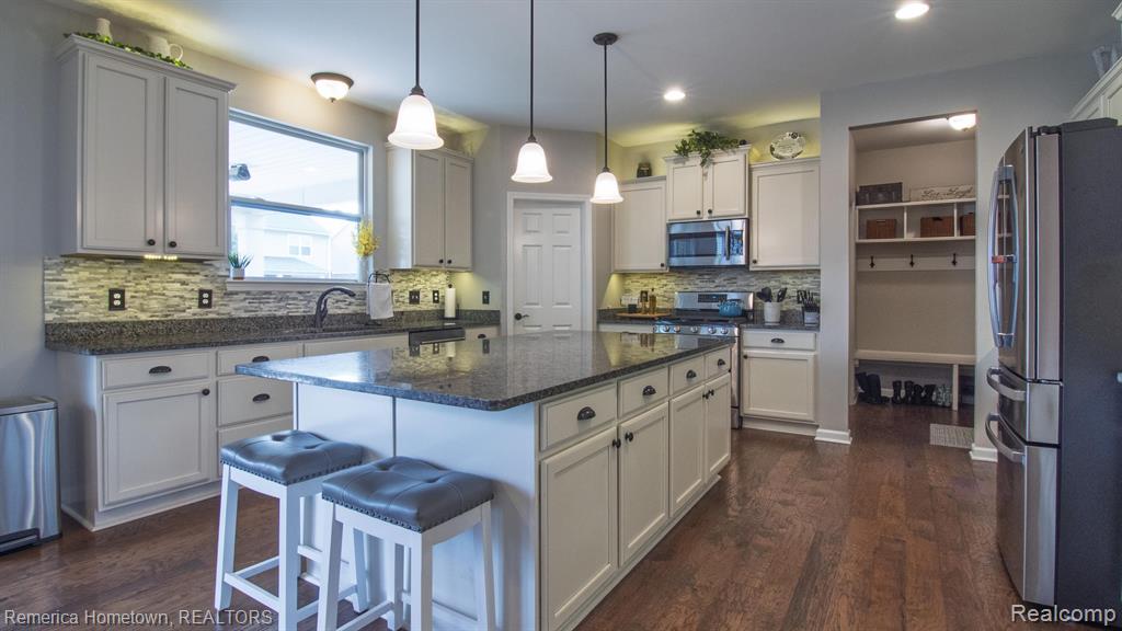 49606 E CENTRAL Park, Shelby Twp, MI 48317 — Photo 9
