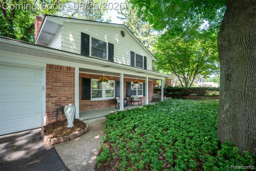 6826 Spruce Drive, Bloomfield Hills, MI 48301 — Photo 35
