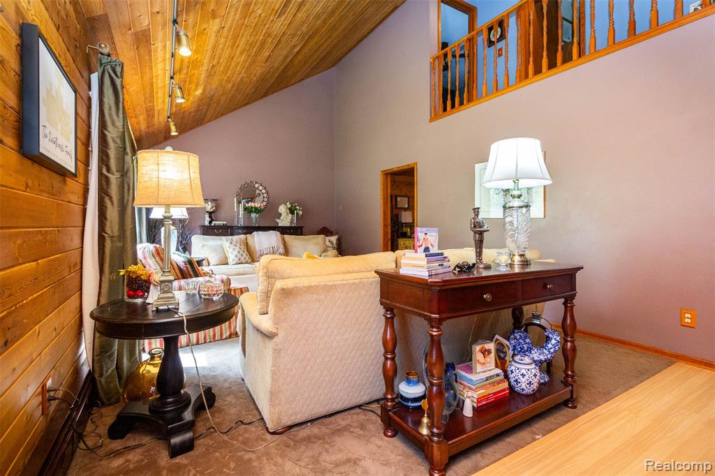 5327 Fern Drive, Fenton, MI 48430 — Photo 6