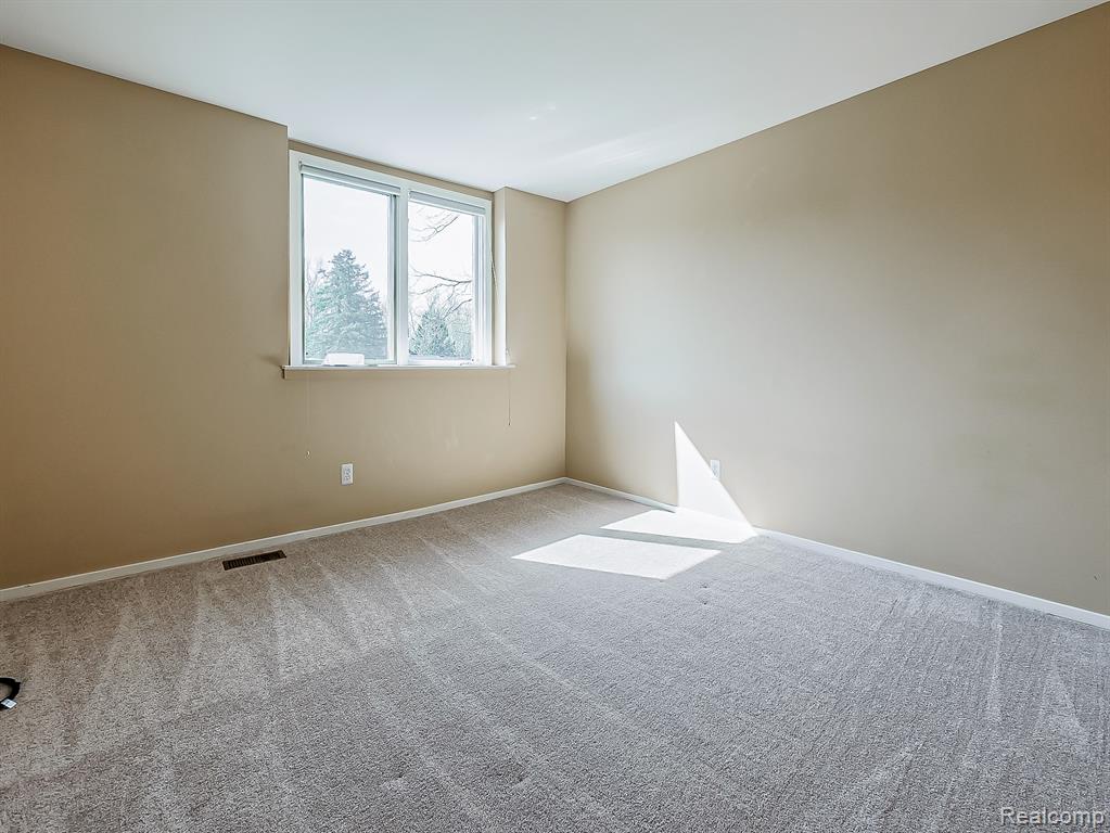 878 River Bend Drive, Rochester Hills, MI 48307 — Photo 20