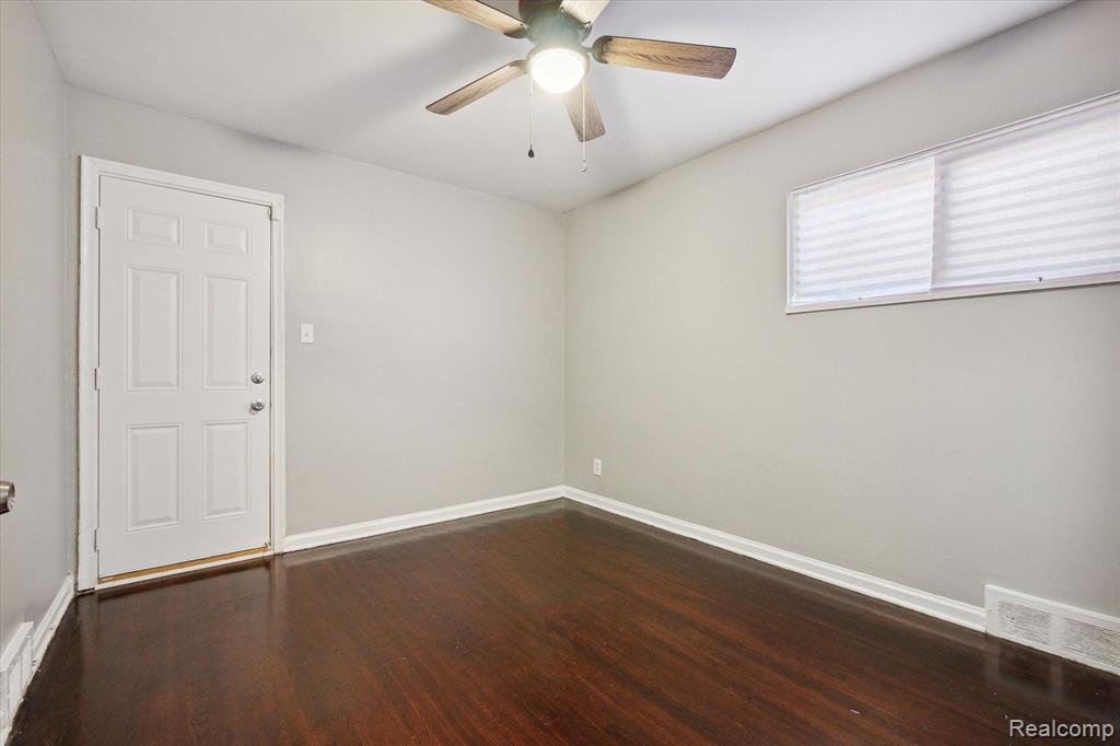 6445 LONDON Street, Detroit, MI 48221 — Photo 27