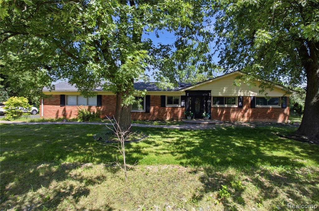 3812 Terrybrook Road, West Bloomfield, MI