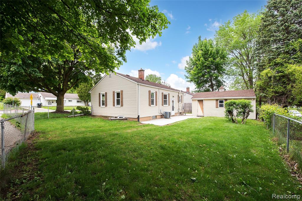 449 Burton Court, Ypsilanti, MI 48197 — Photo 5