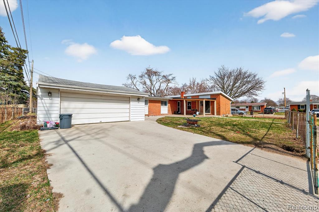 8350 Gulley Street, Taylor, MI 48180 — Photo 24