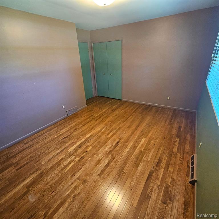 9233 SMITHS CREEK Road, Wales, MI — Photo 23
