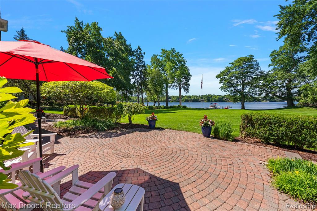 4875 Old Orchard Trail, Orchard Lake Village, MI 48324 — Photo 42