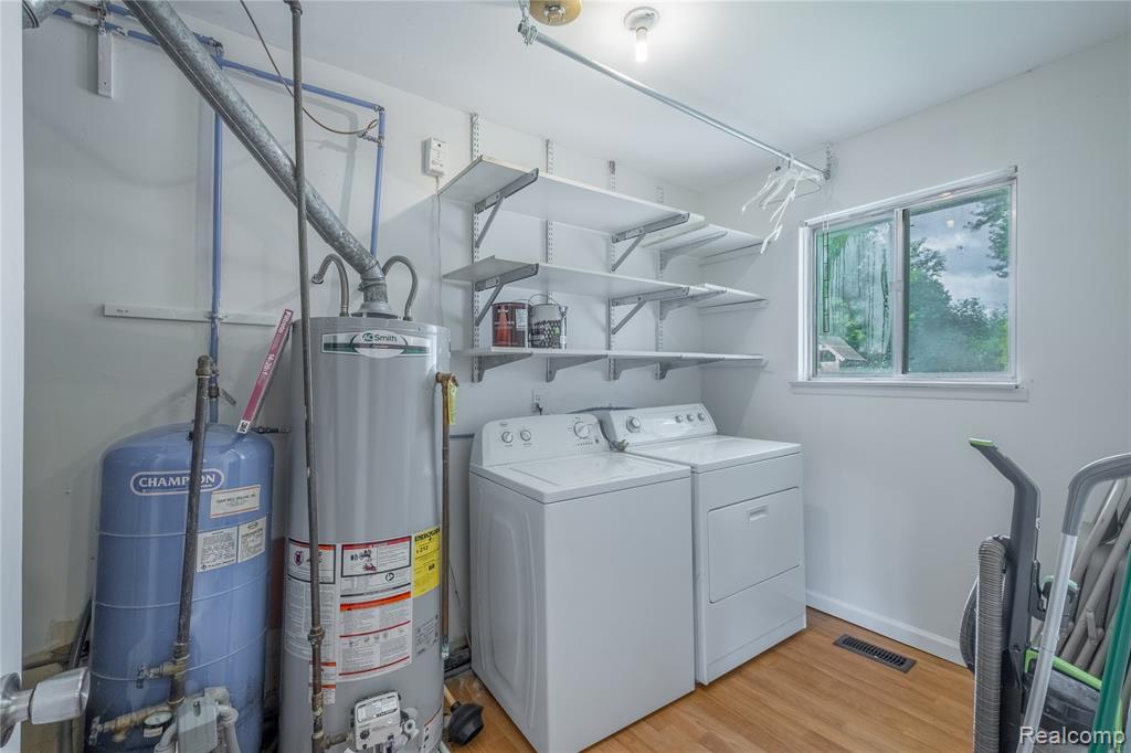 5482 Liberty Bell Road, Grand Blanc, MI 48439 — Photo 14
