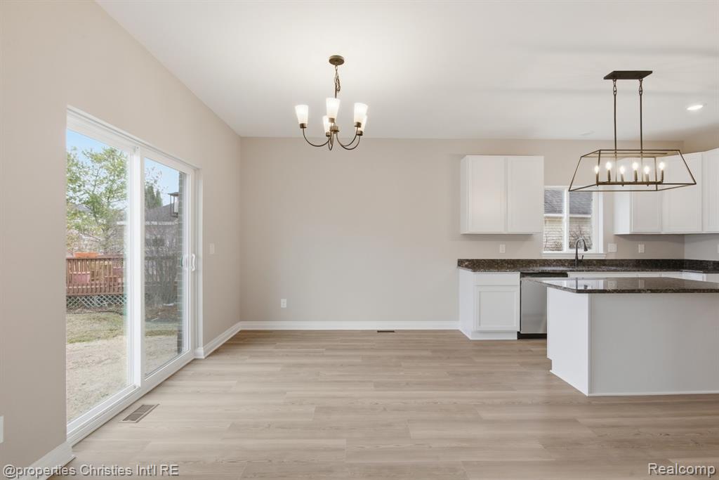 23397 Crescent Ridge Drive, New Boston, MI 48164 — Photo 7