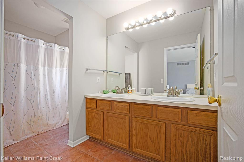 401 Deer Path Trail, Waterford, MI 48327 — Photo 35