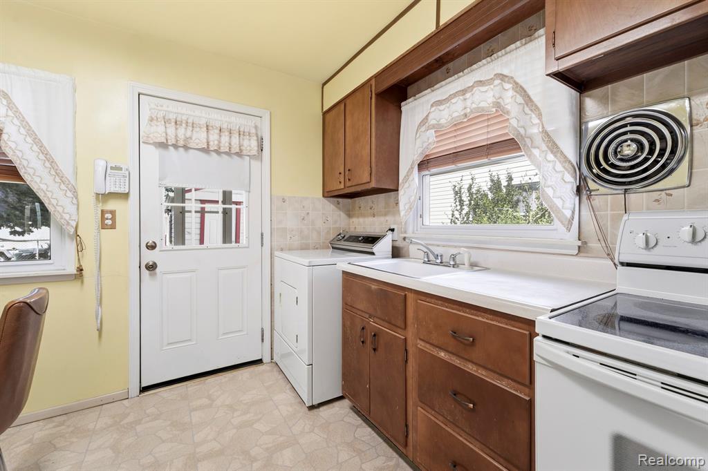 4321 S Dearborn Street, Melvindale, MI — Photo 9