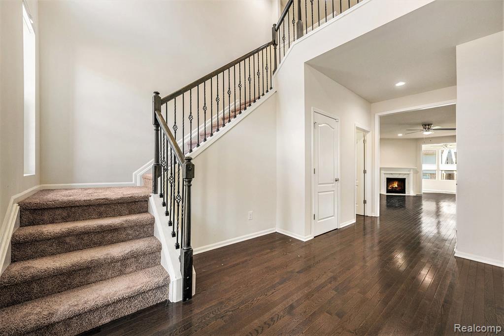 28364 Hanover Drive, Novi, MI 48377 — Photo 4