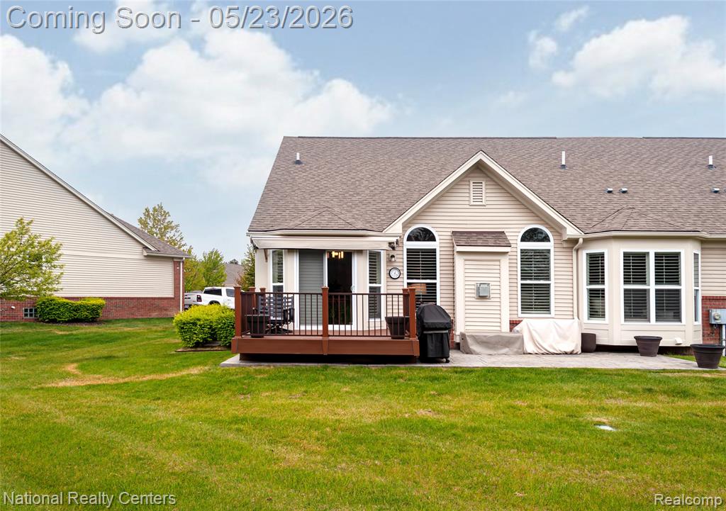 21826 Hanover Drive, Macomb, MI 48042 — Photo 36