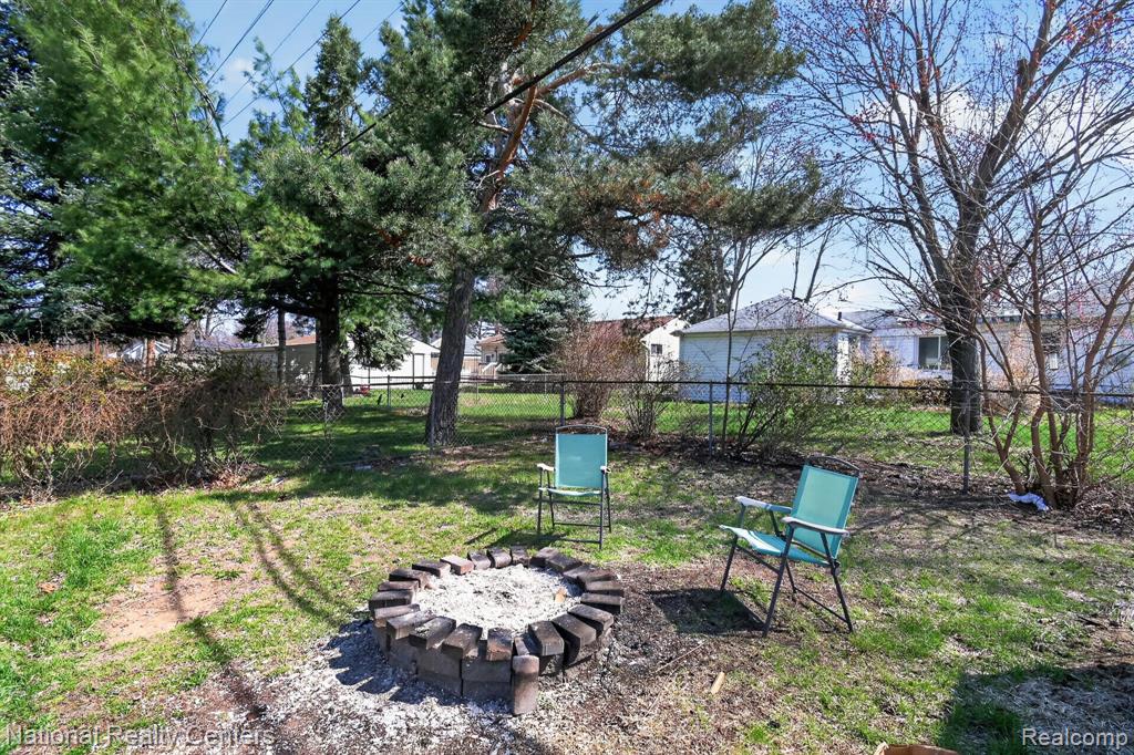 5864 N Harvey Street, Westland, MI — Photo 33