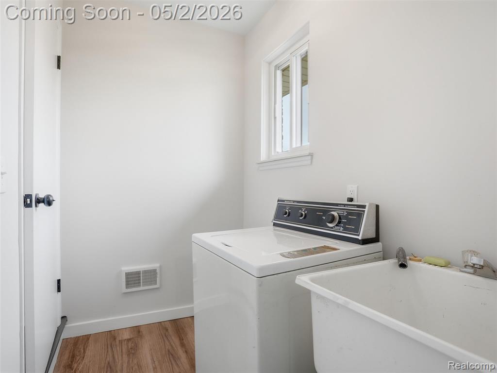 8618 Alwardt Drive, Sterling Heights, MI 48313 — Photo 25