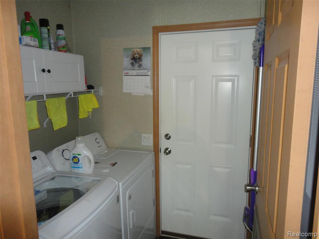 463 Edinborough Street, Temperance, MI 48182 — Photo 6