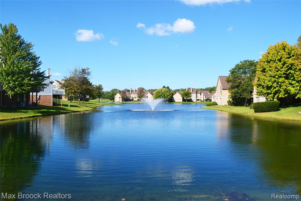 888 Tartan Trail, Bloomfield Hills, MI 48304 — Photo 53