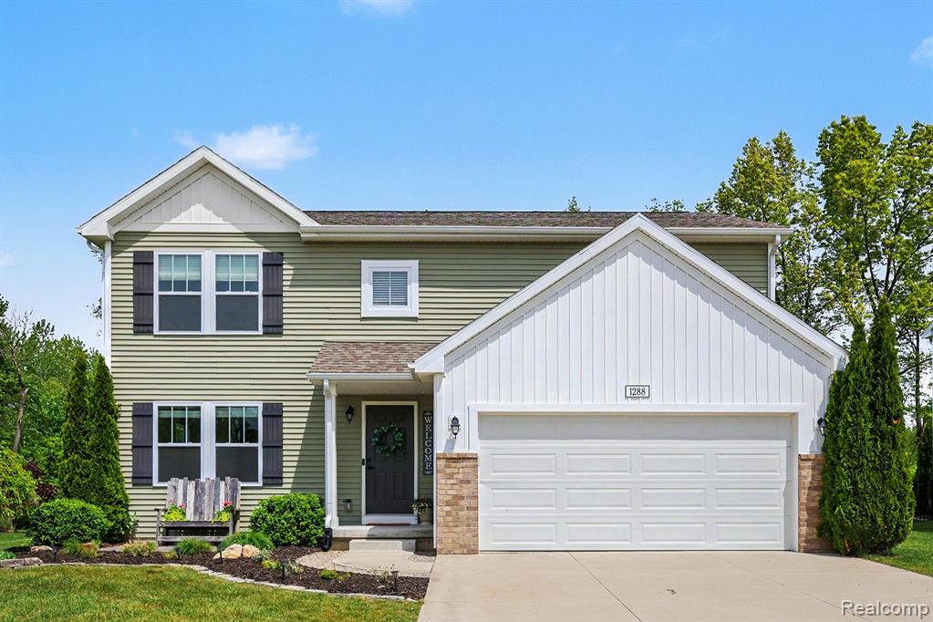 1288 Weatherstone Lane, Howell, MI 48843 — front exterior