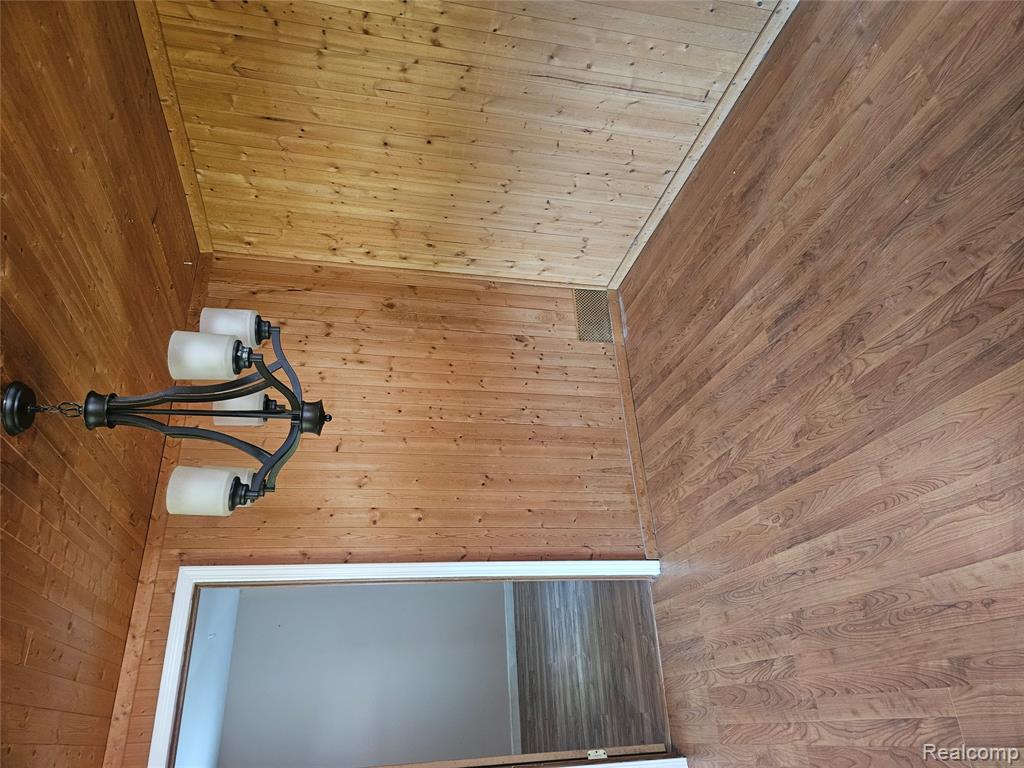 209 Park Street, Gaines Vlg, MI 48436 — Photo 3